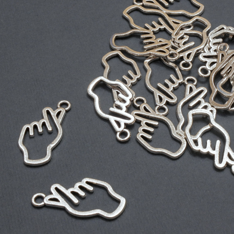 Pendant Finding 'Hand', diameter 12x24mm, ± packaging 20 g, 21 pcs.