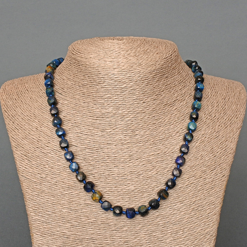 Blue Cat's Eye Necklace with natural faceted cube beads, diameter 7 mm, length 51 cm