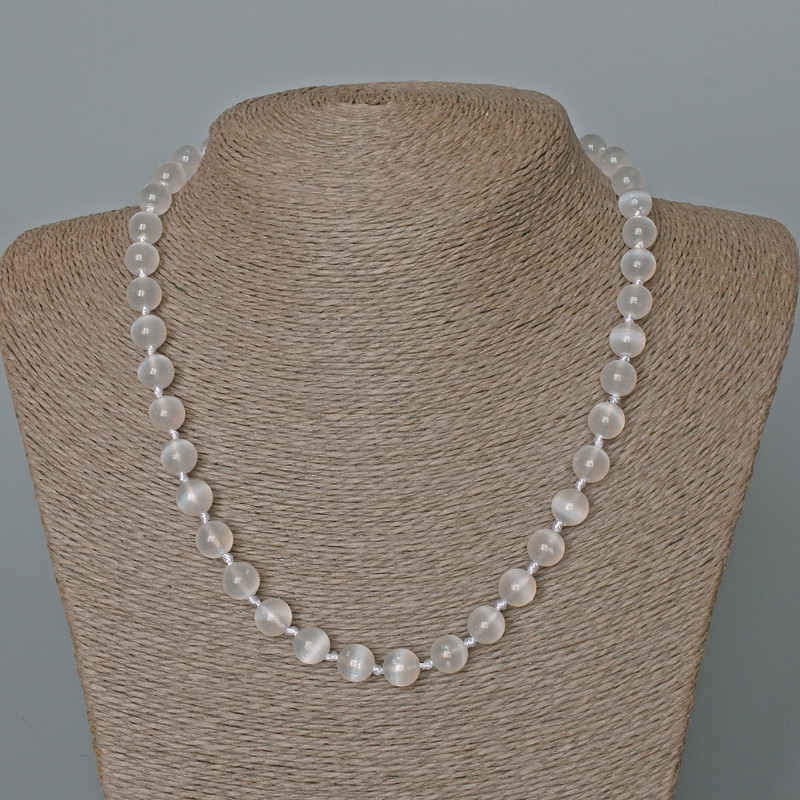 White Cat's-Eye Bead Necklace, smooth beads, 8.5 mm diameter, 49 cm length