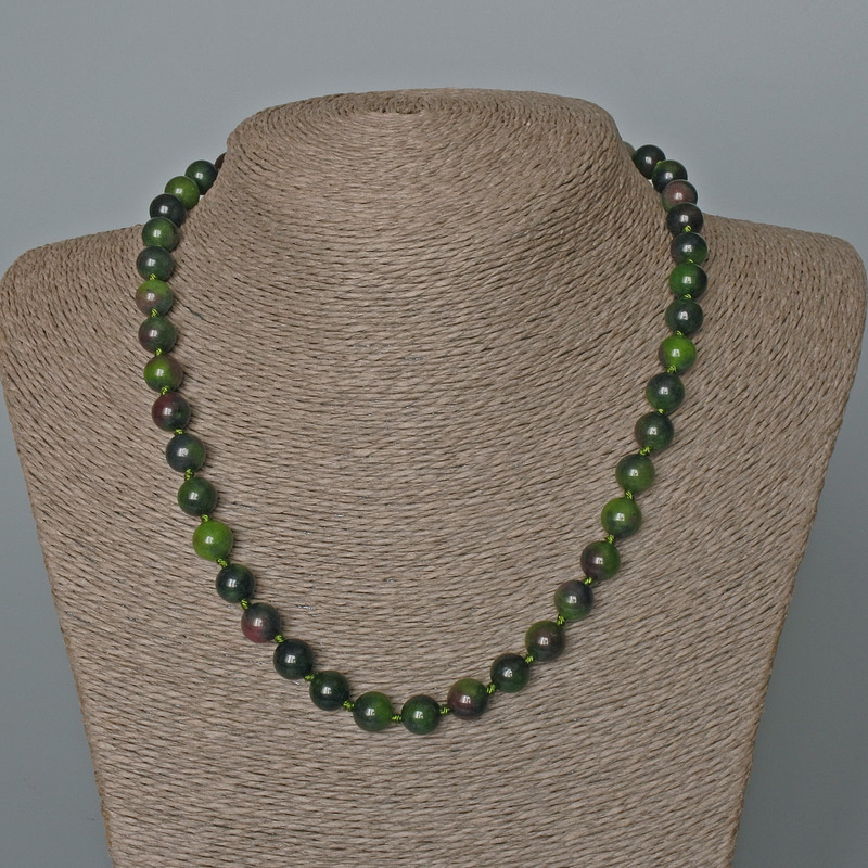 Natural Zoisite Necklace, smooth beads, diameter 8.5 mm, length 49 cm