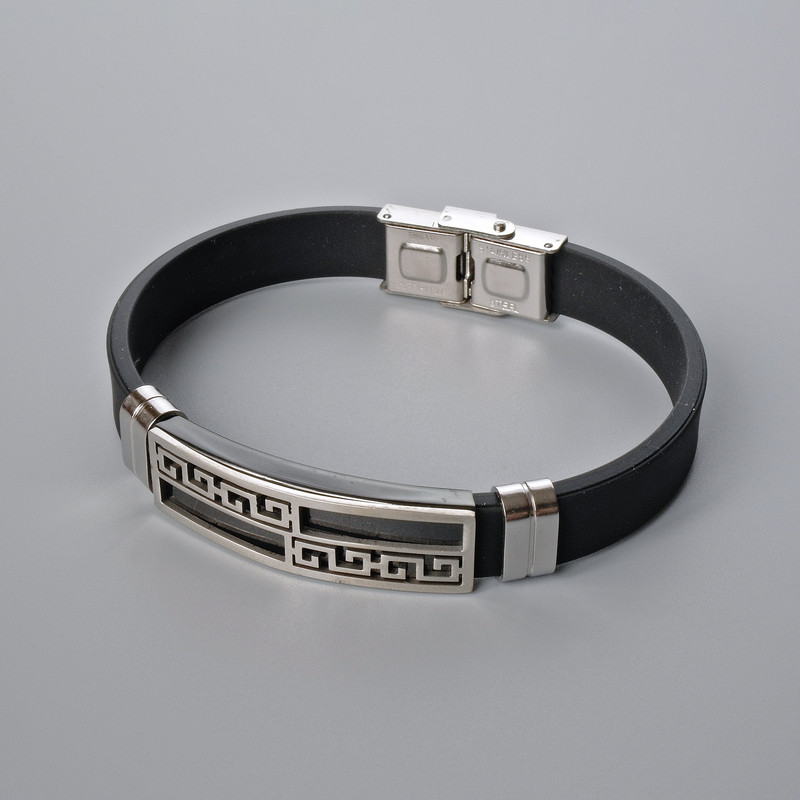 Men's bracelet with rubber and metal inserts