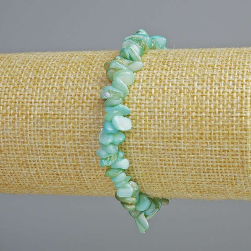 Blue mother-of-pearl chip bracelet, diameter 7x2 mm +/-, length 18 cm +/- (stretch)