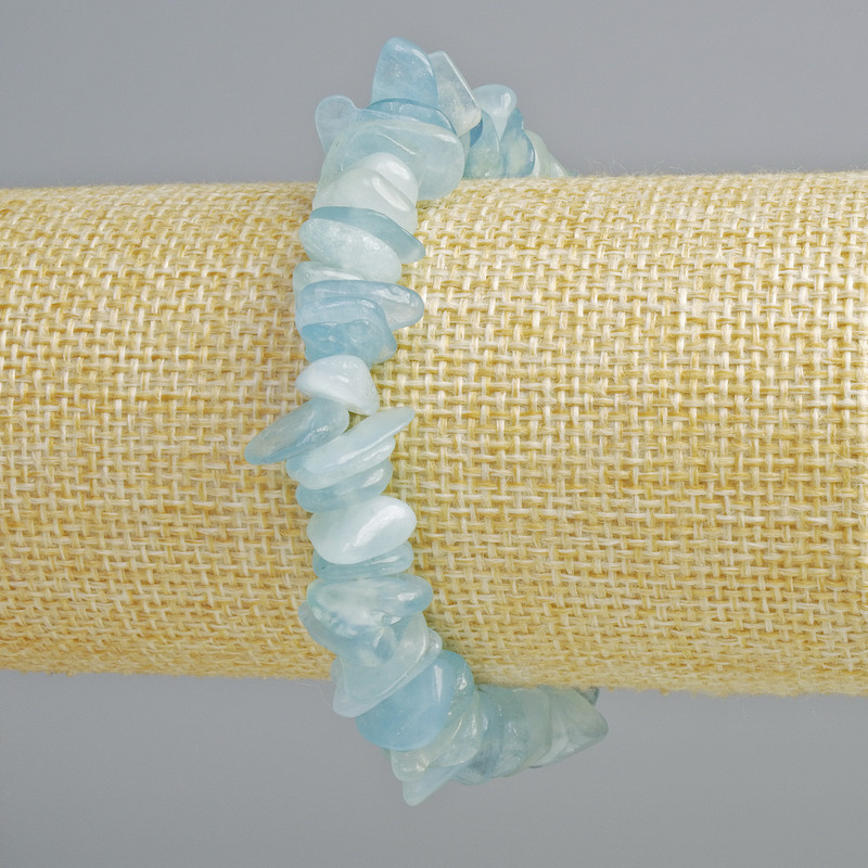 Aquamarine bracelet - natural stone chips, diameter 11x3 mm, length 18 cm (stretch)