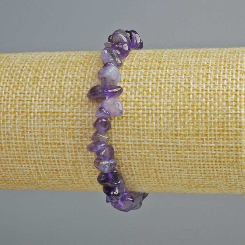 Bracelet with natural amethyst chips, 8×4 mm diameter, length 18 cm ± (stretch)
