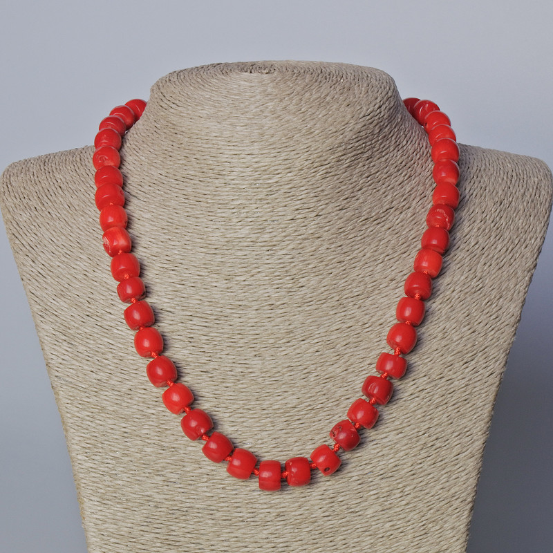 Natural Coral Necklace with Smooth Rondels, Diameter 10×8 mm, Length 45–50 cm