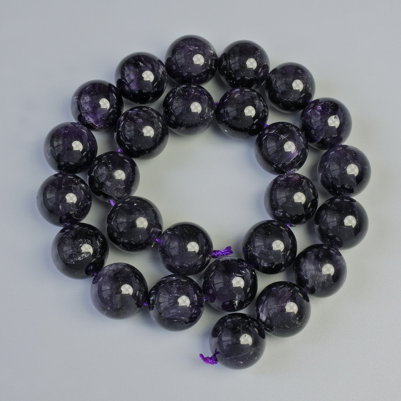 Amethyst beads, natural stone, smooth beads, diameter 16mm +/-, length 41cm +/- on thread