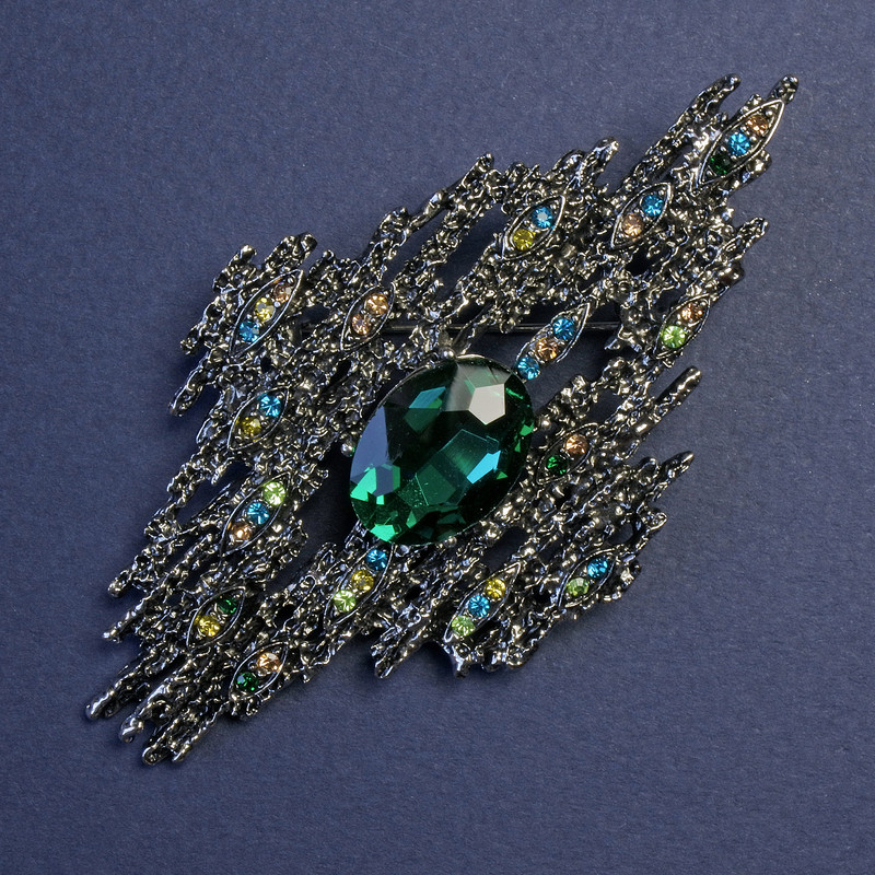 Accent Brooch-Pendant with a Green Crystal and Rhinestones 82x44 mm +