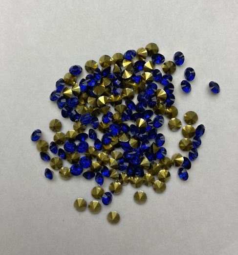 Blue rhinestones, color blue, diameter 3.3 mm, packaging 4 g (±)