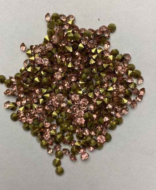 Pink rhinestones, diameter about 3 mm (±), pack 4 g (±)