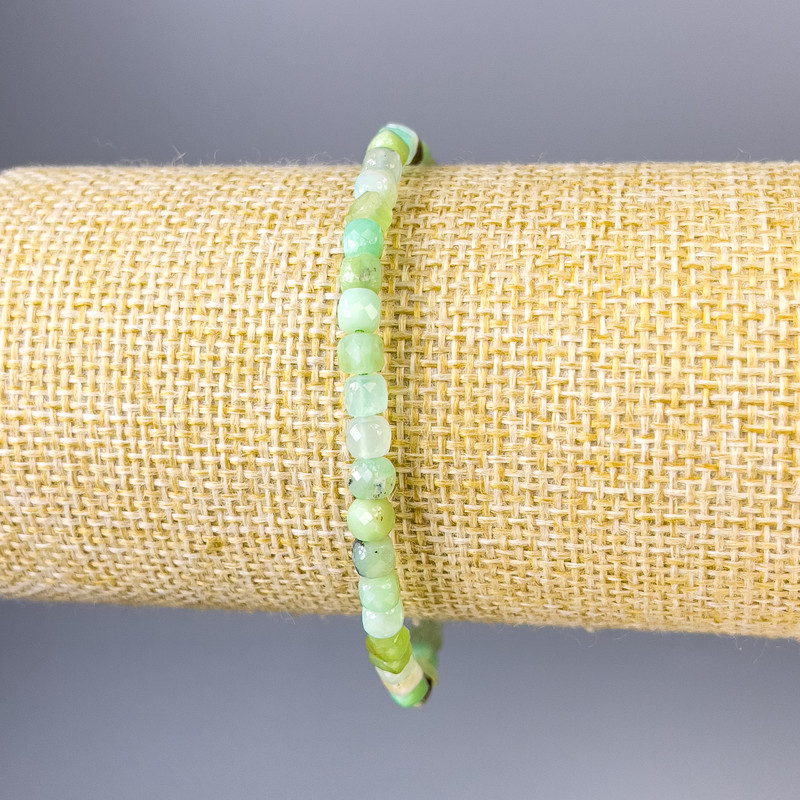 Chrysoprase Bracelet with Faceted Cubes, 4x4 mm, 18 cm Length +/- Stretch