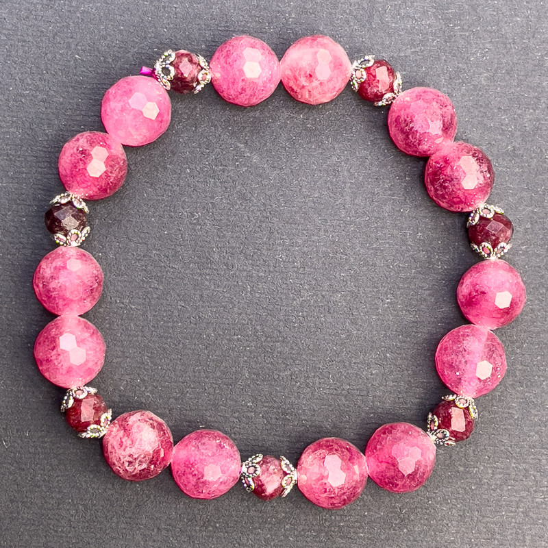 Tourmaline bracelet with faceted beads, 10 mm and 6 mm diameters, 18 cm long ± stretch