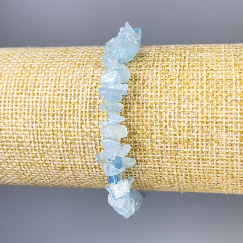 Aquamarine Chip Bracelet, 8x3 mm, 18 cm Stretch
