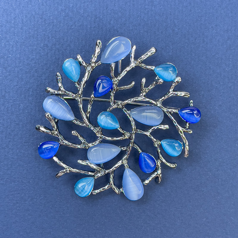 Brooch Pendant 'Branches' blue and light blue Cat's Eye with silver-toned metal, diameter 54 mm+