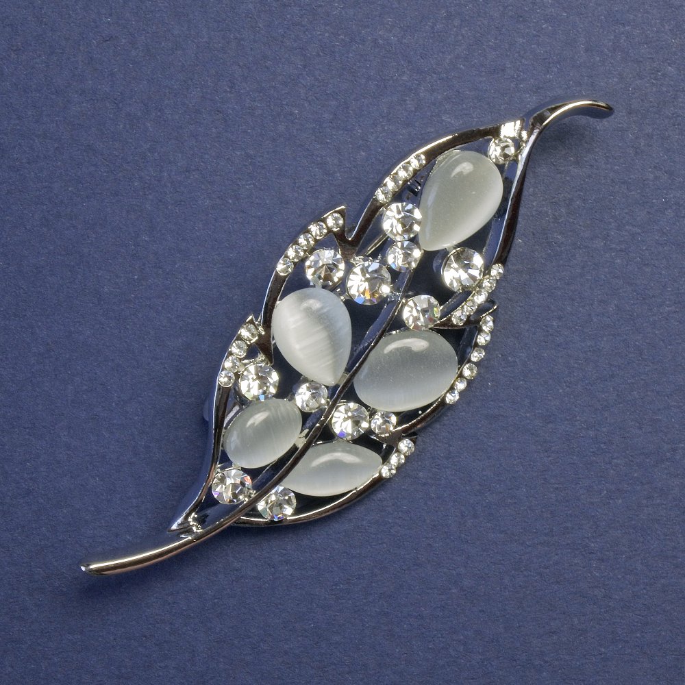 Brooch 'Leaf Cat's Eye' with White Crystals