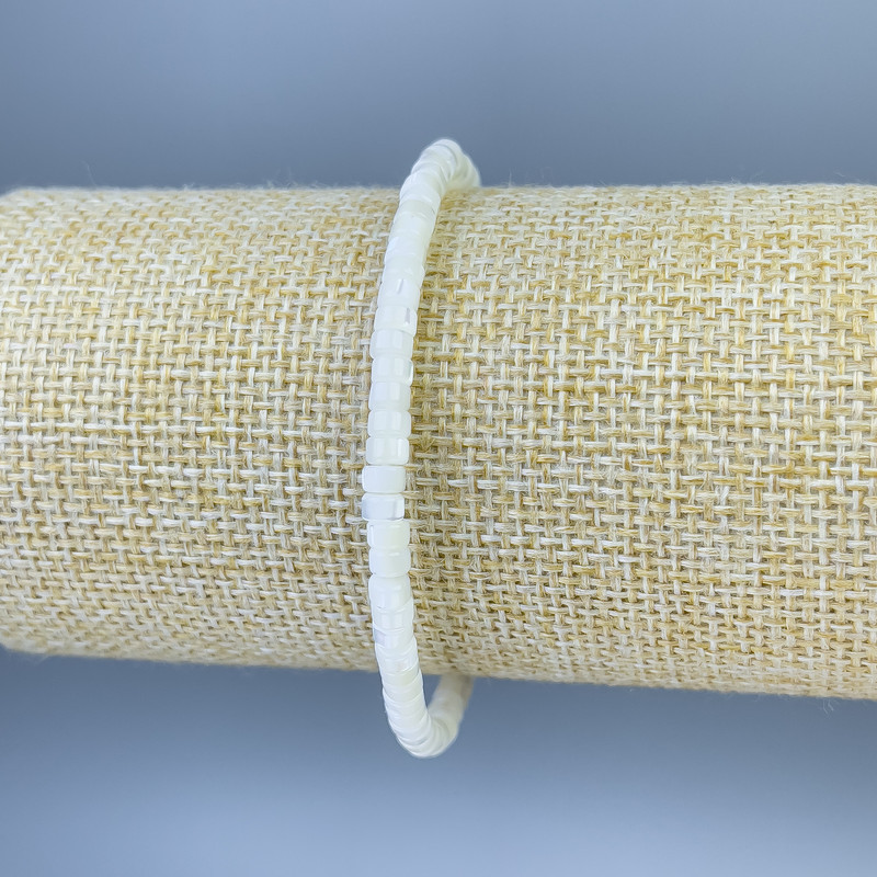 Mother-of-Pearl Rondelle Bracelet, 4×2 mm, Stretch 18 cm