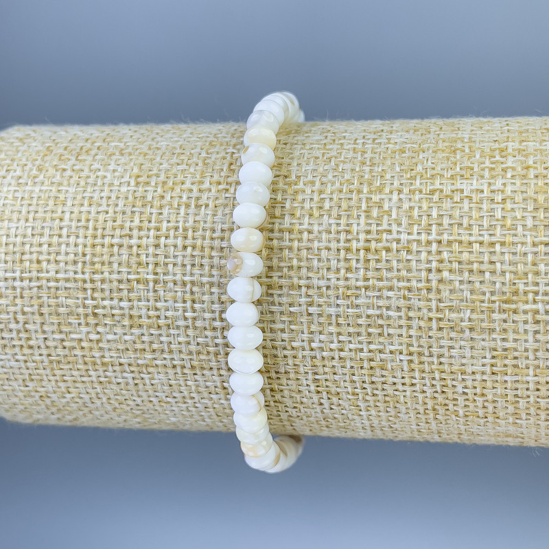 Mother-of-Pearl Rondelle Bracelet, 5×3 mm, 18 cm long, stretch