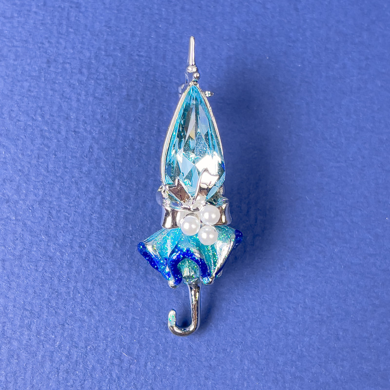 Umbrella Brooch with Blue Crystal and Pearls, 46x16 mm ± Silver Metal