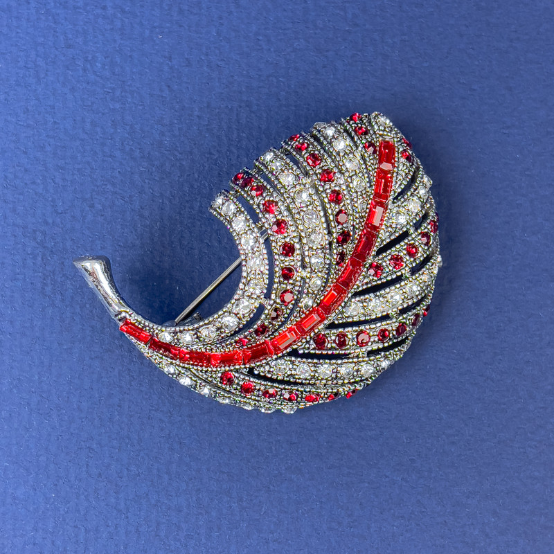Feather Brooch with white and red rhinestones, dark-silver metal, diameter 47×34 mm +
