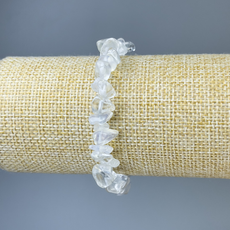 Bracelet of Crystal and Opalite (synthetic moonstone) chips, 6-8 mm diameter, 18 cm length, stretch