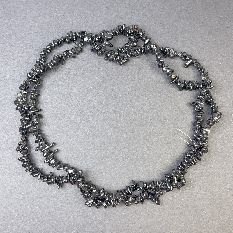 Agate chip beads 6x3mm on a thread, length 88cm+