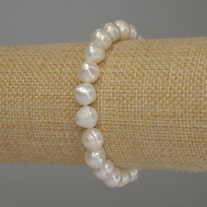Freshwater Pearl Bracelet, diameter 9×8 mm, length 18 cm (stretch)