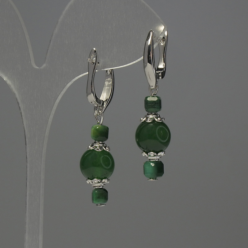 Earrings Chrysoprase bead, diameter 10 mm ± Cat's Eye faceted cube 4 mm ±, length 40 mm ±