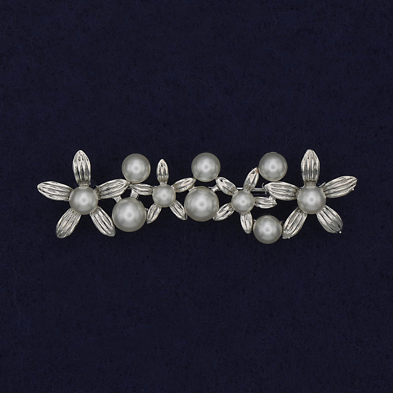 Brooch 'Flowerlets with Pearls' silver-tone metal 55x17mm+