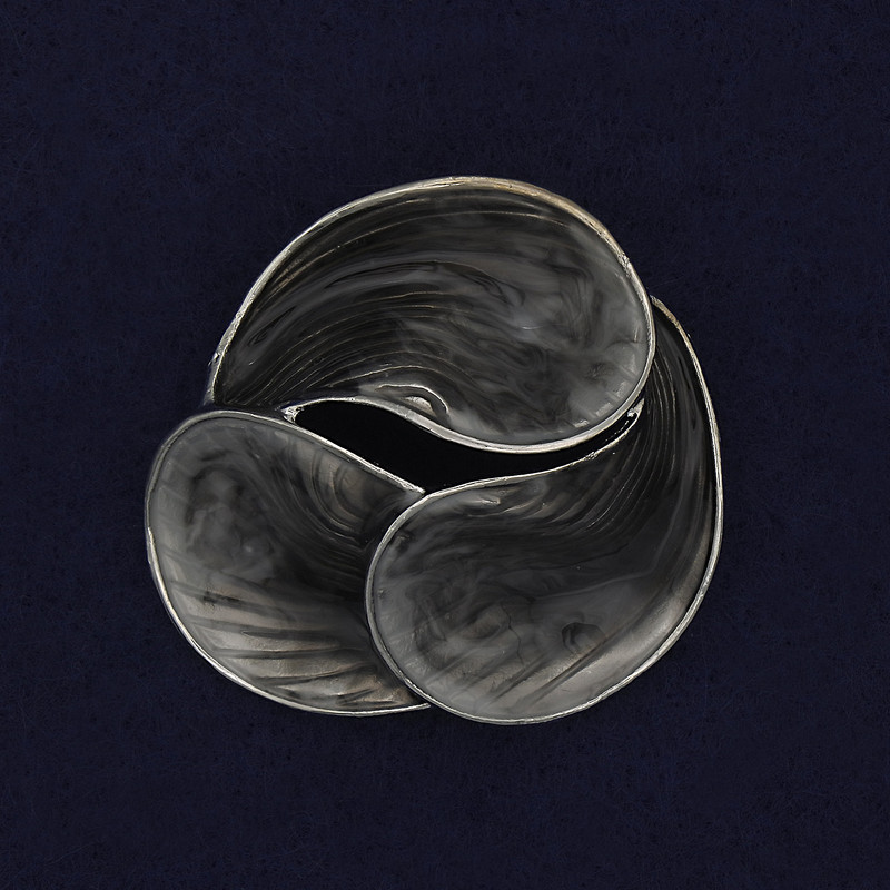 Accent Brooch gray enamel, silver-toned metal 44mm+