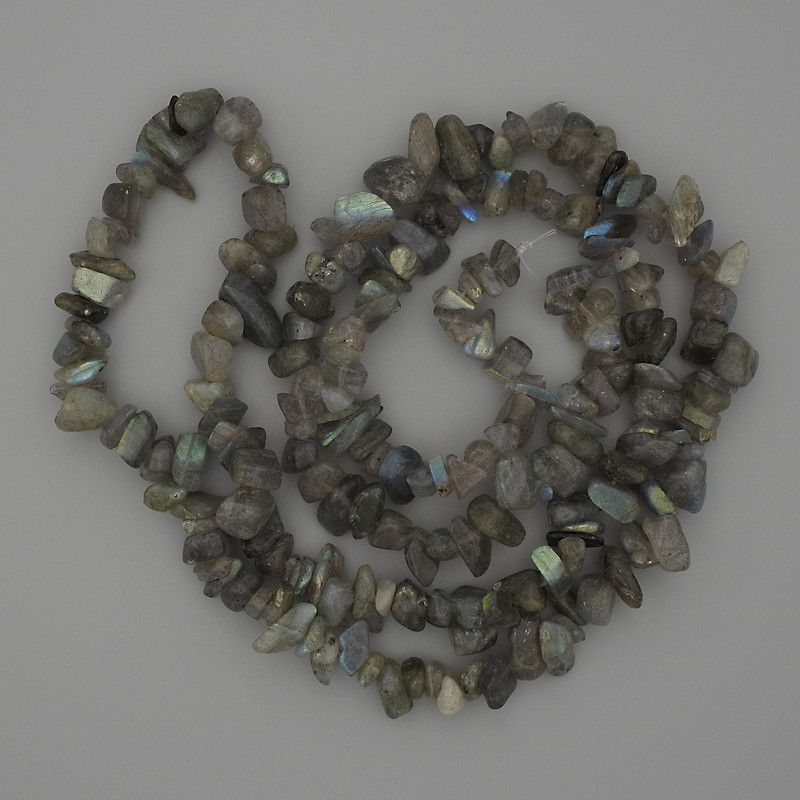 Labradorite Chip Beads, Diameter 7–12×3–6 mm, Length 76 cm on Thread