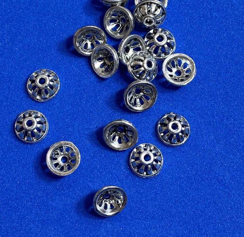 Bead cap findings, silver-tone metal, 9x1 mm diameter ±, hole diameter approx. 2 mm ±, packaging 20 g (approx. 35 pcs)