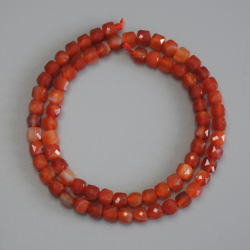 Faceted Cube Agate Beads, 5x5 mm, 37 cm length on thread