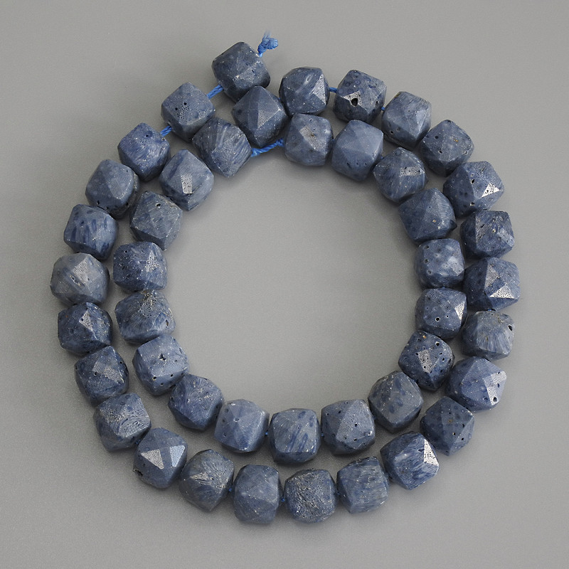 Sponge Coral Beads Faceted Cube, 9x9mm, 37 cm length +/-