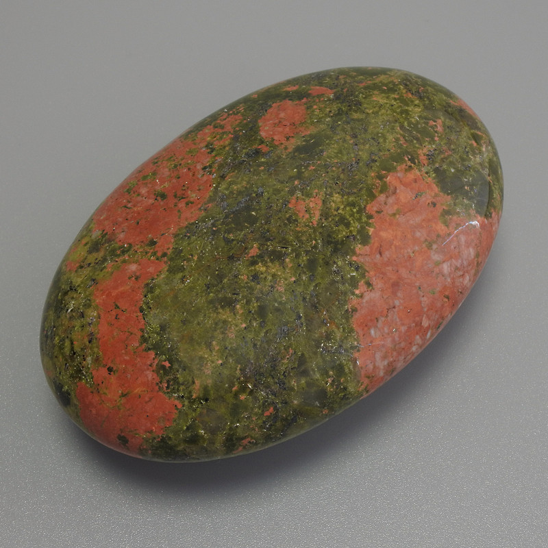 Natural stone Heliotrope oval souvenir 60x40x20mm+