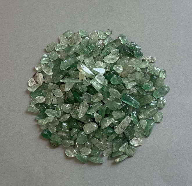 Natural Green Aventurine Chip, Undrilled, 5-10×4-6 mm ± (per 100 g)
