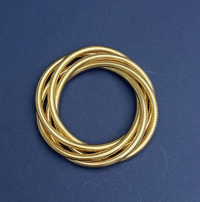 Elastic, flexible golden metal bracelet
