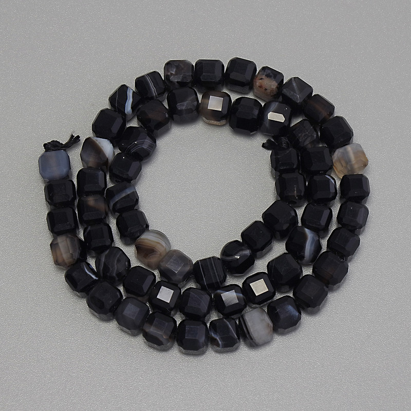 Faceted cube agate beads, 5×5 mm, 30 cm long on thread