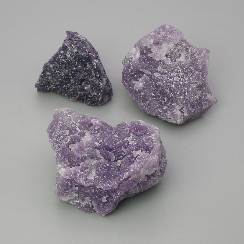 Souvenir Natural Amethyst Rough Stone – 42x34x36 mm (±) Pack 100 g (price per 100 g)