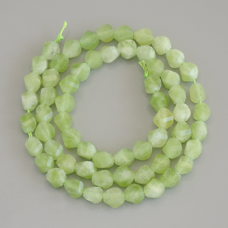 Chrysoprase Olivine Faceted Diamond Beads, 6×5 mm diameter, on thread, length 37 cm