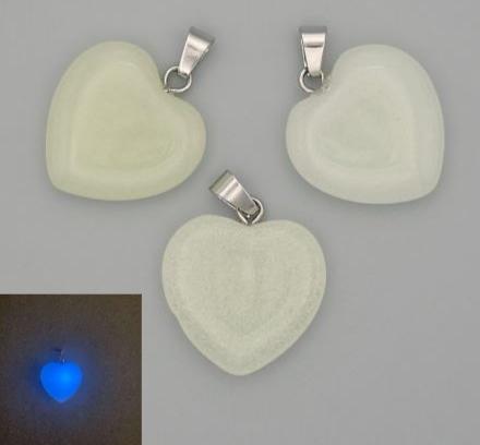 Heart Pendant Onyx with Blue Glow 20x20x25mm+