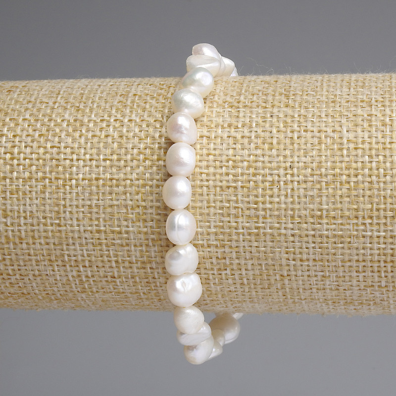 Bracelet with Freshwater Pearls 7-8×6, 5-7 mm, length 18 cm, stretch