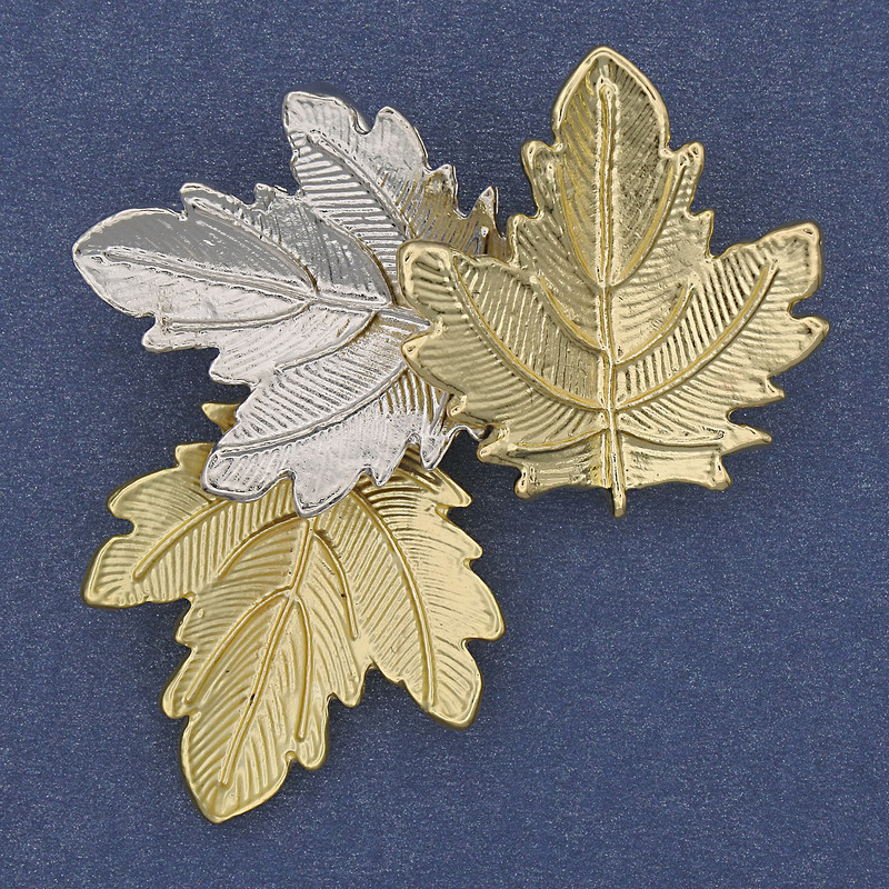 Leaf Brooch Gold and Silver 48×44 mm ± Gold-tone Metal