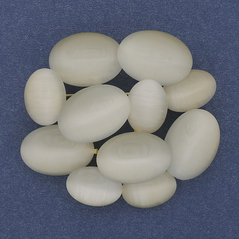 Accent Brooch-Pendant with Gray Cat's Eye Stone, Golden Metal 49x45mm+