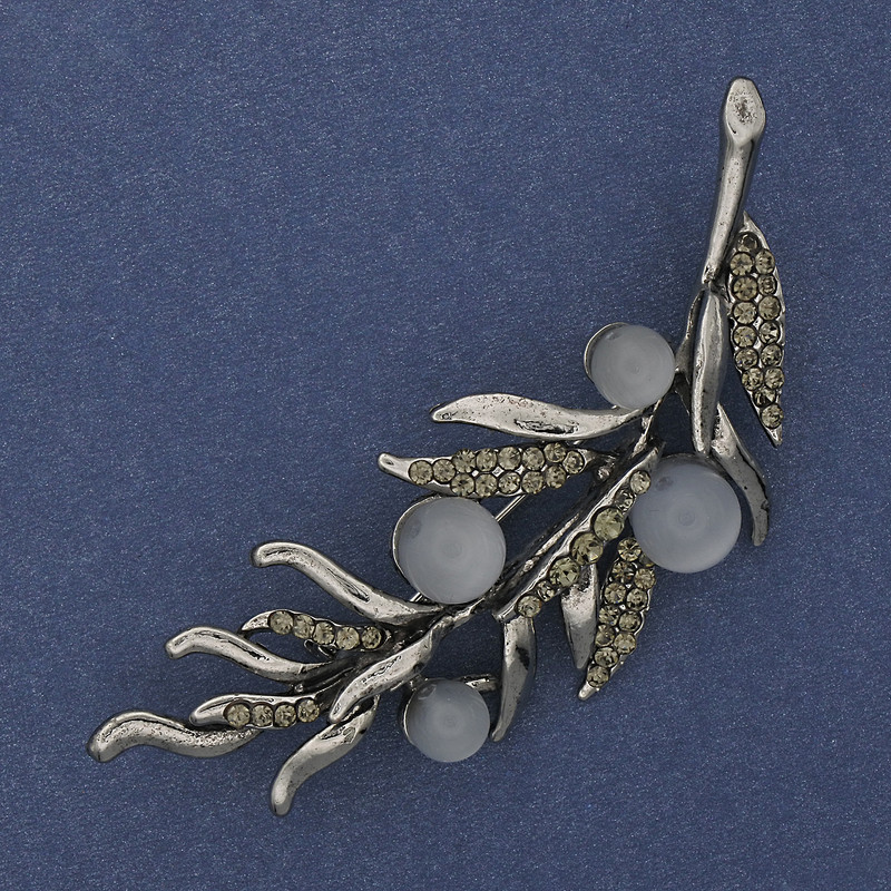 Brooch 'Sprig' with Gray Cat's Eye
