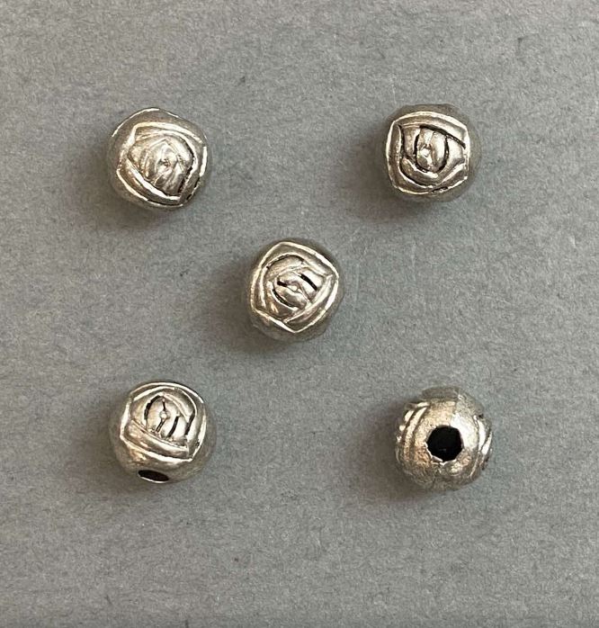 Bead insert findings, 6 mm diameter, pack of 22 pcs ±, hole diameter 2 mm ±, metal color "Silver"