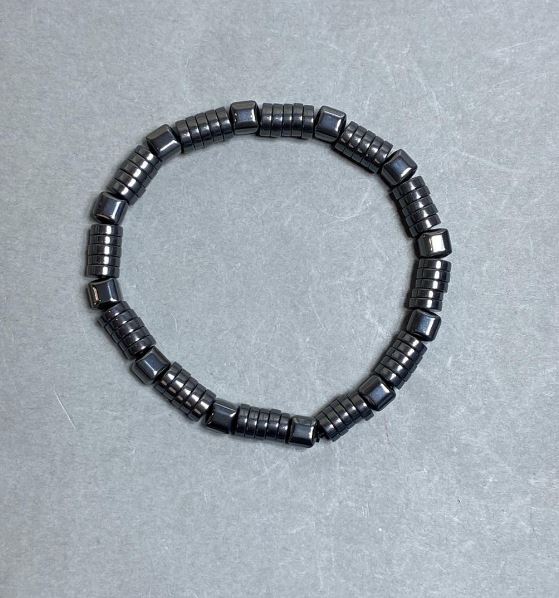 Stretch Hematite Rondelle Bracelet, diameter 6×2 mm ±, cube 6×6 mm ±, length 18 cm