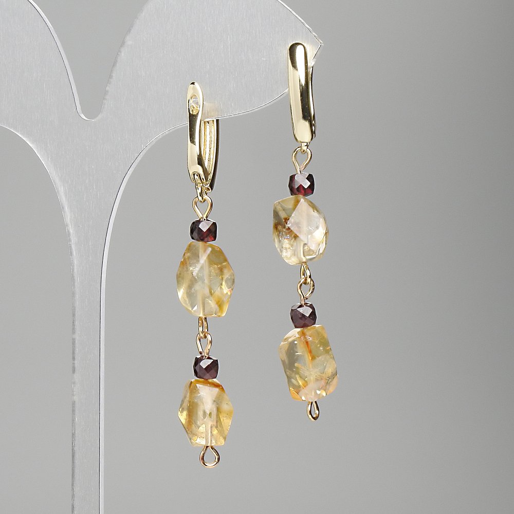 Earrings Citrine with multi-faceted shapes 10-12x8 mm, Garnet cubes 4 mm, length 62 mm