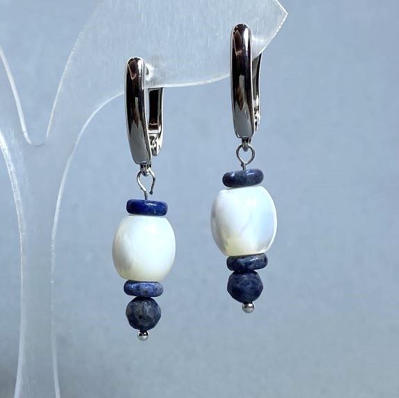 Earrings Mother-of-Pearl Barrel 10x9, 5mm +-, Sodalite Rondelle 6x2mm +-, Sapphire Ball 5mm +-, Length 41mm +-