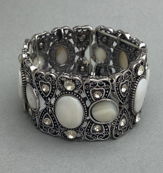Bracelet with Mother-of-Pearl Inlay