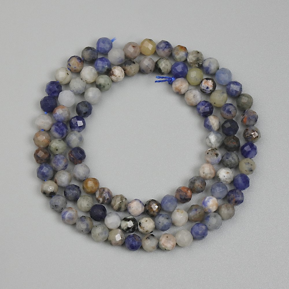 Faceted sodalite beads, round beads, 4 mm diameter ±, on thread, 40 cm long