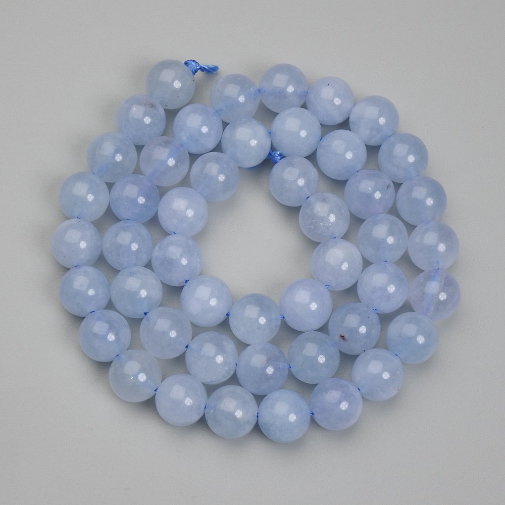 Aquamarine Beads, Smooth Round Beads, 8.5 mm diameter, 38 cm length on thread